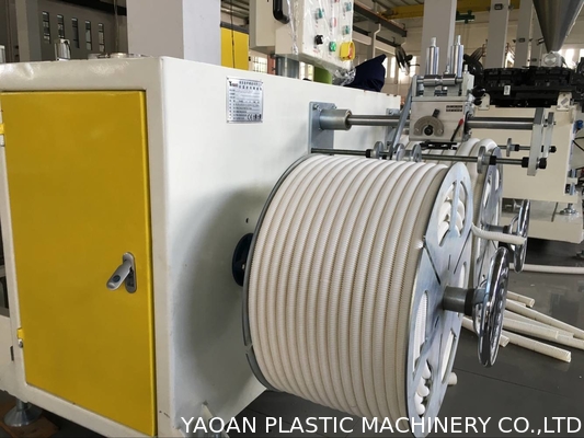 พีวีซี Single Wall Corrugated Pipe Extrusion Machine สำหรับเส้นผ่านศูนย์กลาง 12mm-32mm